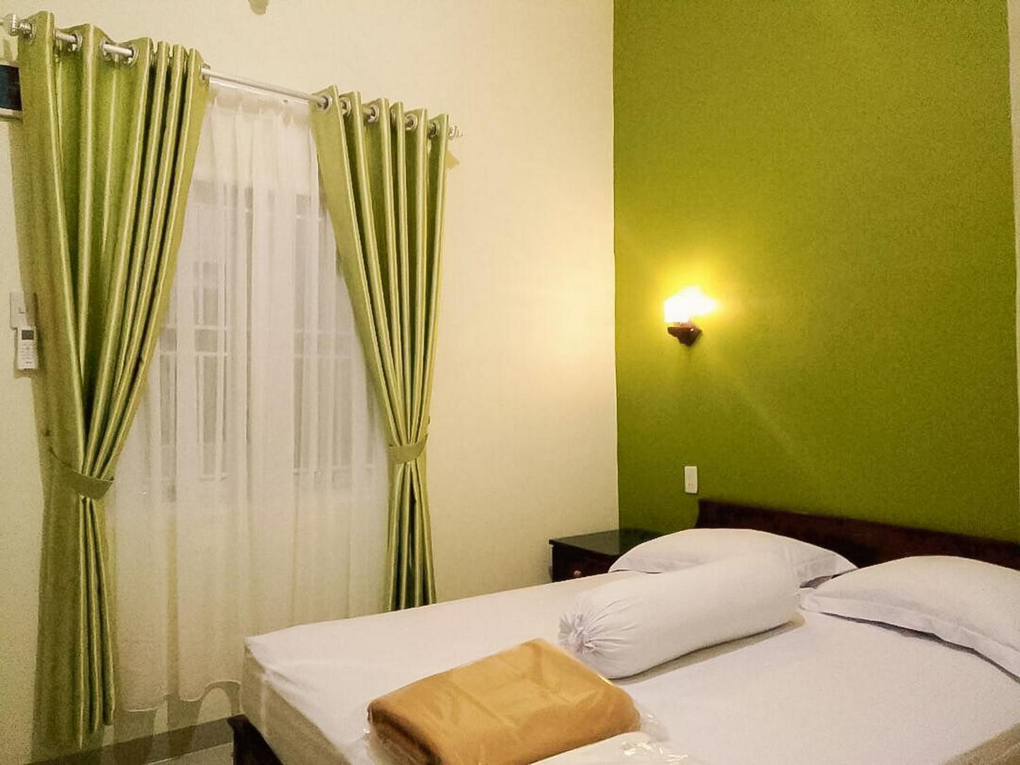 Hotel Reddoorz Near Pantai Pandan Sibolga 2 Halangan Exterior foto